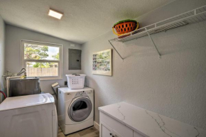 Tasteful Mod Home with Patio and Grill Less Than 2 Mi to Beach!